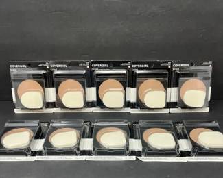 Cover Girl Powder Foundation count of 10, 530 Classic Beige Lot G