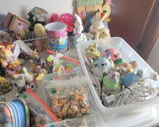 Easter figurines 