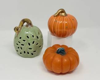 136 AutumnCeramicCandlePumpkinDecorTrio