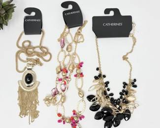 119 CatherinesGoldToneStatementNecklaceTrio