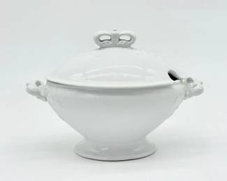 164 WhitePorcelainSoupTureenwithMatchingLid