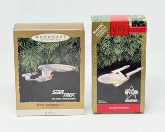 162 PairofHallmarkStarTrekUSSEnterpriseBlinkingLightOrnaments