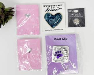 169 PawprintPinandVisorClipCollection