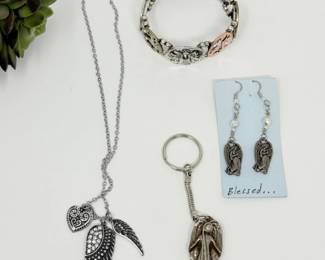 172 AngelMotifMetalJewelryLot