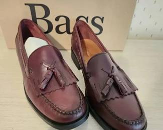 G. H. Bass Weejuns Womens Leather Loafers Size 9M