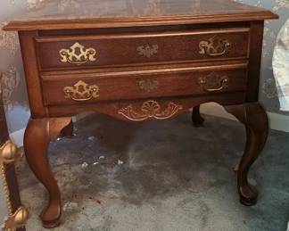 Traditional Wood Side Table with Drawer Cabriole Legs