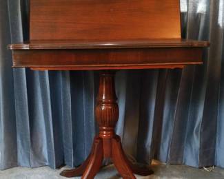 MahoganyStyle Pedestal Game Table with Removable Top