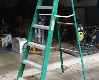 Davidson 7 Ft. Fiberglass Stepladder