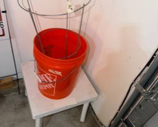 Items Located In The The Garage