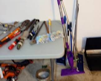 Items Located In The The Garage