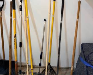Items Located In The The Garage