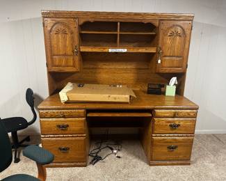 Large computer desk