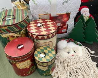 Very nice Christmas items