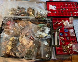 Lots of jewelry