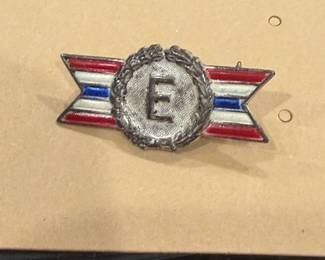 WWII US Army Navy Sterling Silver Military E Wreath Flag Pin