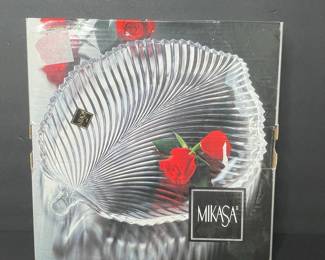 Mikasa Diamond Fire Leaf Serving Platter