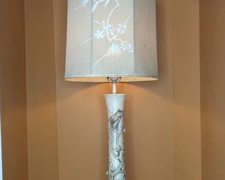 Vintage Chinoiserie Ceramic Table Lamp