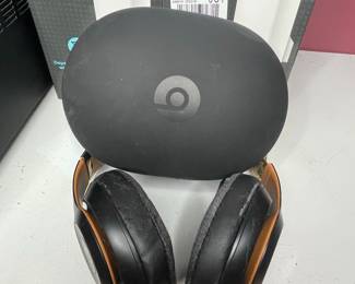 Beats by Dre Studio Wireless Headphones