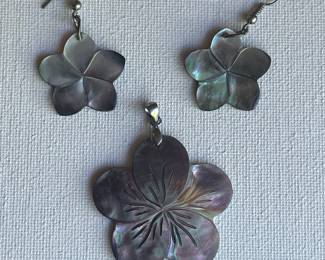 Black Mother of Pearl Plumeria Jewelry Set