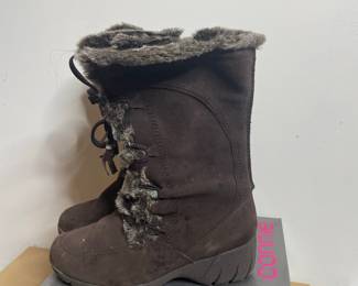 Connie Brand Faux Fur Trim Winter Boots