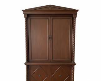 Traditional Style Entertainment Armoire