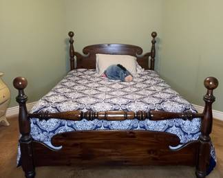 Vintage Cannonball Bed