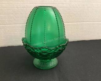 Fenton beaded & daisy fairy lamp