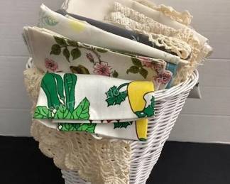 Vintage linens & pillow cases