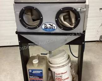 Sand blast cabinet