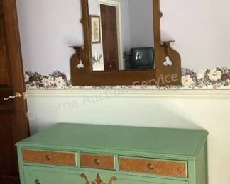 Vintage dresser & wall mirror
