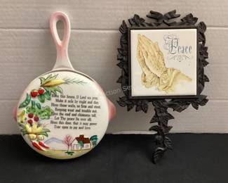 Wall pocket & trivet