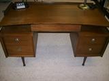 HOOKER "MAINLINE" MID CENTURY FLOATING DESK