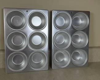 WILTON JUMBO MUFFIN CUPCAKE PANS x 2