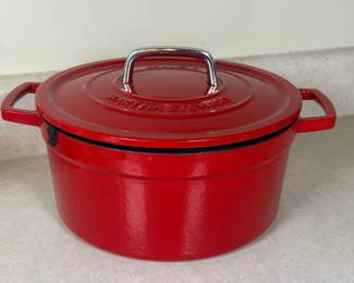 MARTHA STEWART ENAMELED CAST IRON 6 QT DUTCH OVEN