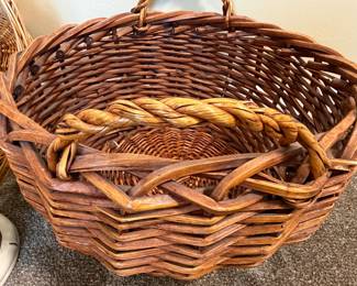 HOME DECOR BASKETS & CERAMIC URN VASE