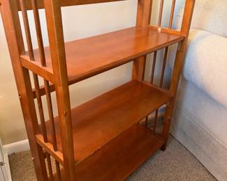 3 SHELF FOLDING STACKABLE WOOD BOOK CASE