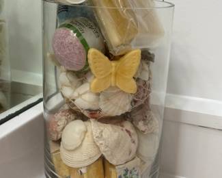 THREE HANDS CORP GLASS VASE W BATH SOAPS & SHELLS