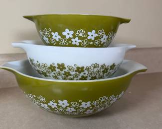 VINTAGE PYREX SPRING BLOSSOM CINDERELLA MIXING BOWL SET