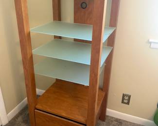 SAUDER UPTOWN COLLECTION AUDIO PIER