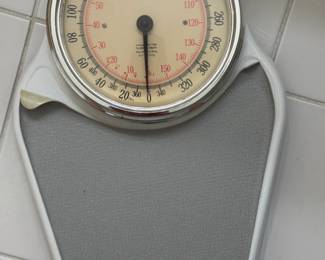 SALTER ACADEMY 400 LB ANALOG BATHROOM SCALE