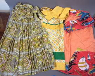 VINTAGE KITCHEN WAIST HALF APRONS x 3