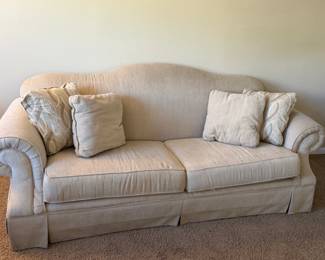 VINTAGE BROYHILL SOFA