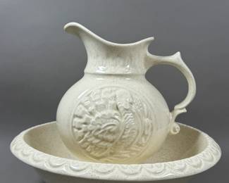 CERAMIC PITCHER & BASIN W EMBOSSED TURKEY