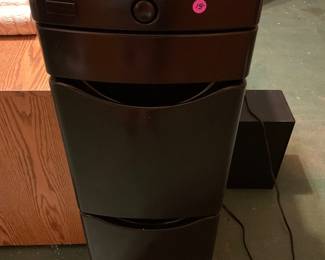 Metal cabinet 