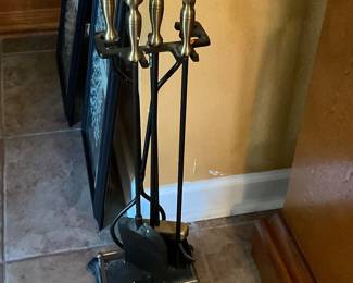 Fireplace tool set