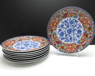 Lot of 8 Beautiful Imari Edo 10.5" Dinner Plates