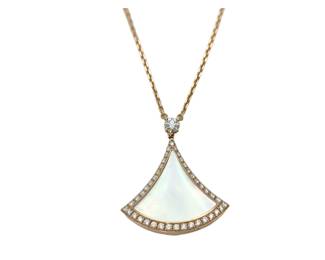 008 Bulgari Divas Dream White Mother of Pearl Diamond 18K Rose Gold Pendant Necklace
