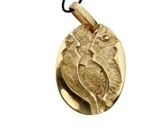 196 Rovolo Vintage Gemini Zodiac 18K Yellow Gold Oval Pendant
