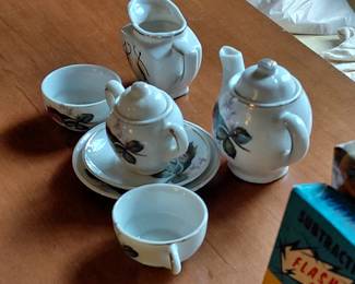 Vintage child's tea set