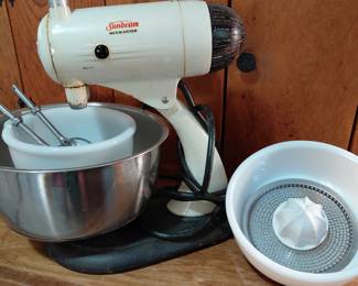 1950s Sunbeam mixmaster blender